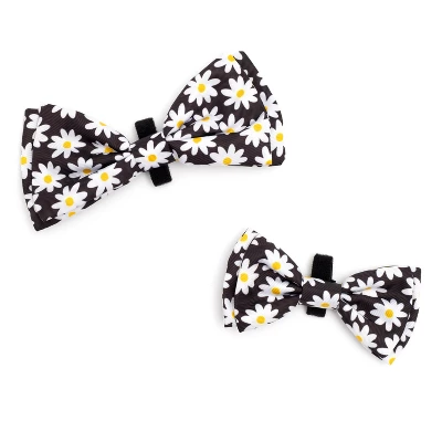 Lazy Daisy Dog Bow Tie - Adjustable Collar Accessory By The Worthy Dog 5 Lazy Daisy Dog Bow Tie - Adjustable Collar Accessory By The Worthy Dog - Image 3